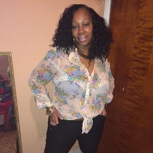 Meet your Posher, Sharon